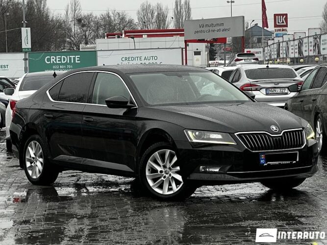Skoda Superb 36 interauto-car