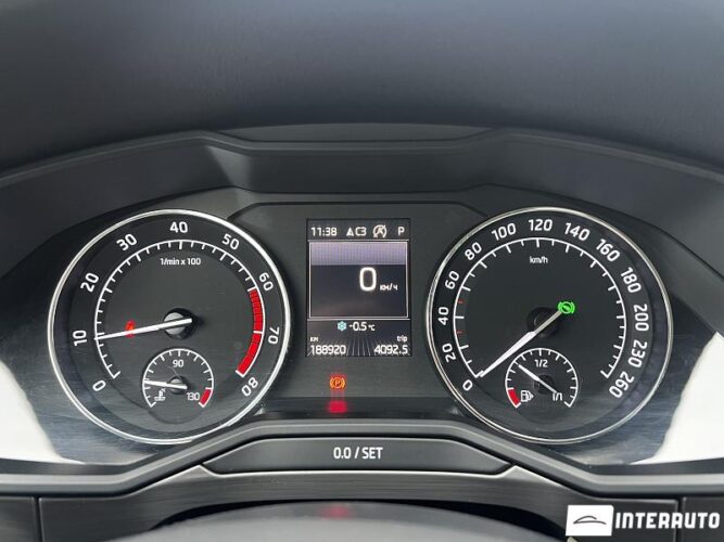 Skoda Superb 41 interauto-car