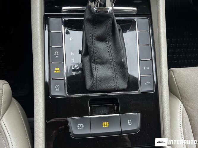 Skoda Superb 44 interauto-car