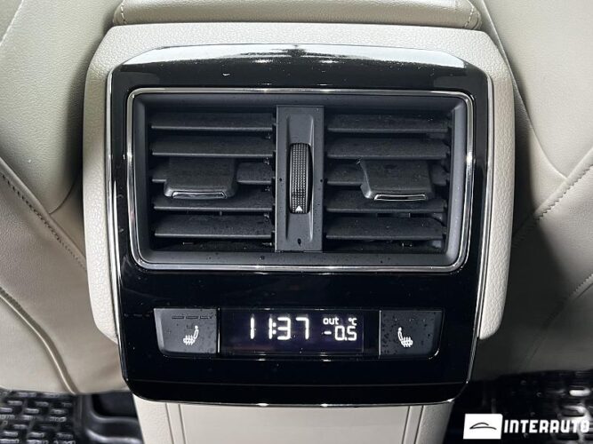 Skoda Superb 48 interauto-car