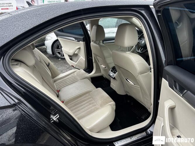 Skoda Superb 49 interauto-car