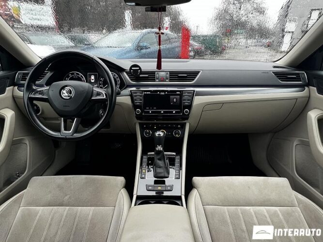 Skoda Superb 39 interauto-car
