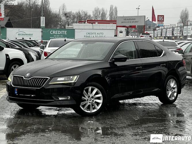 Skoda Superb 33 interauto-car