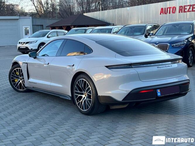 porsche Taycan Turbo S 2021