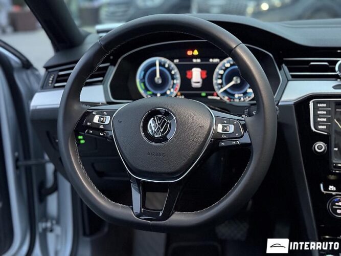 Volkswagen Passat GTE 41 interauto-car