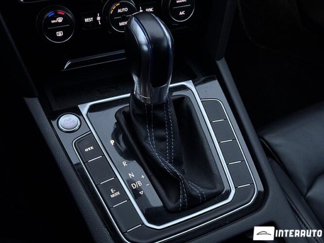 Volkswagen Passat GTE 45 interauto-car