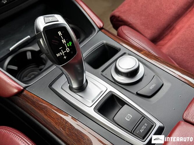 BMW X6 3.0D 44 interauto-car