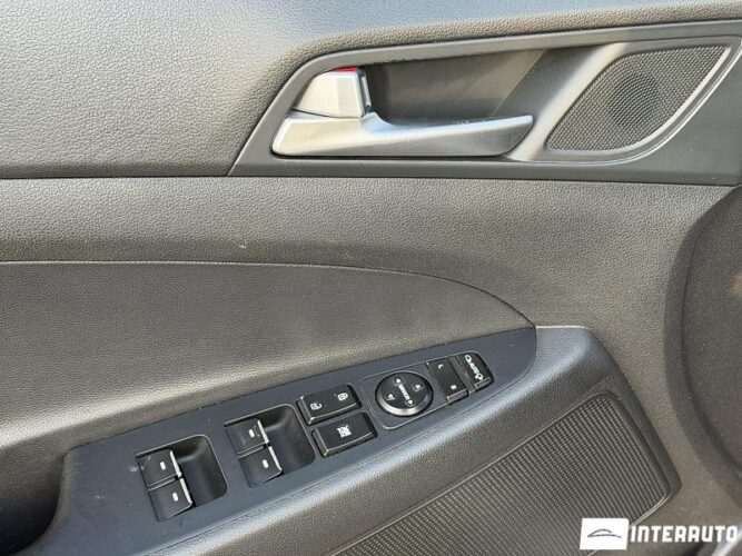 Hyundai Tucson 34 interauto-car