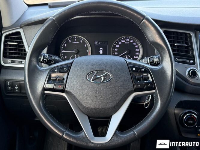Hyundai Tucson 38 interauto-car