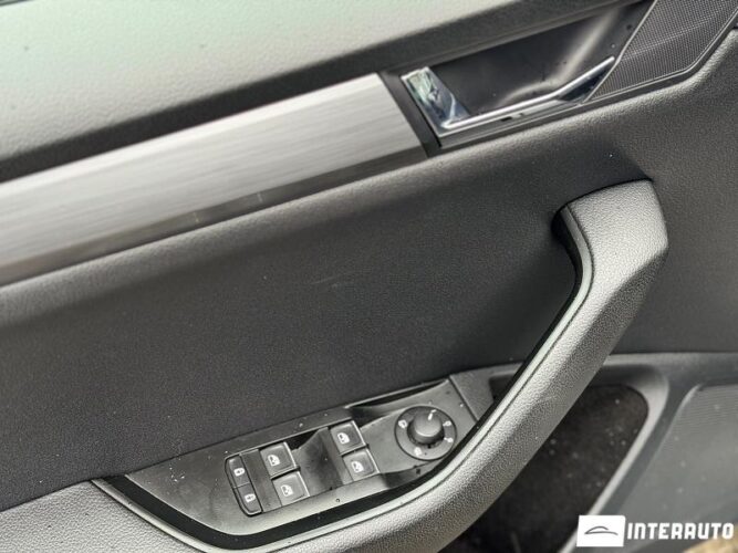 Skoda Superb 41 interauto-car