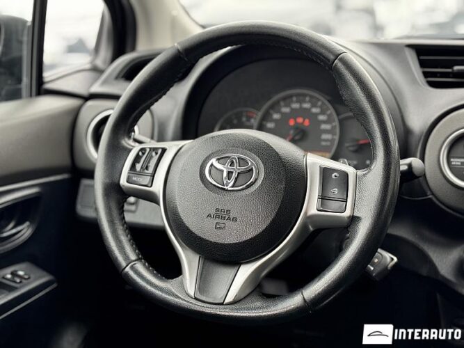 toyota Yaris 2011