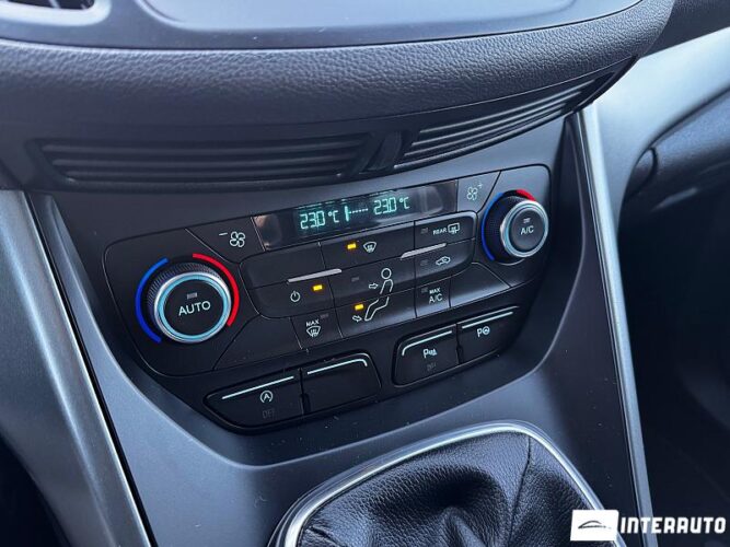 Ford Kuga 42 interauto-car