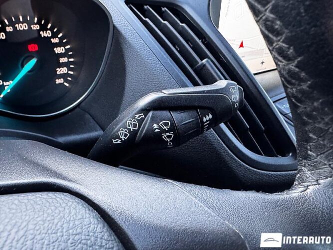 Ford Kuga 40 interauto-car