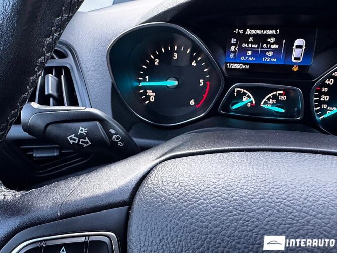 Ford Kuga 39 interauto-car