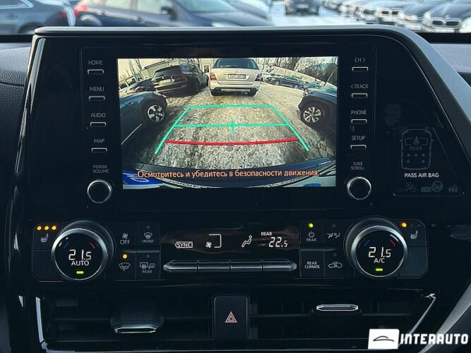 Toyota Highlander 41 interauto-car