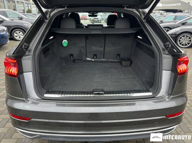 Audi Q8 68 interauto-car