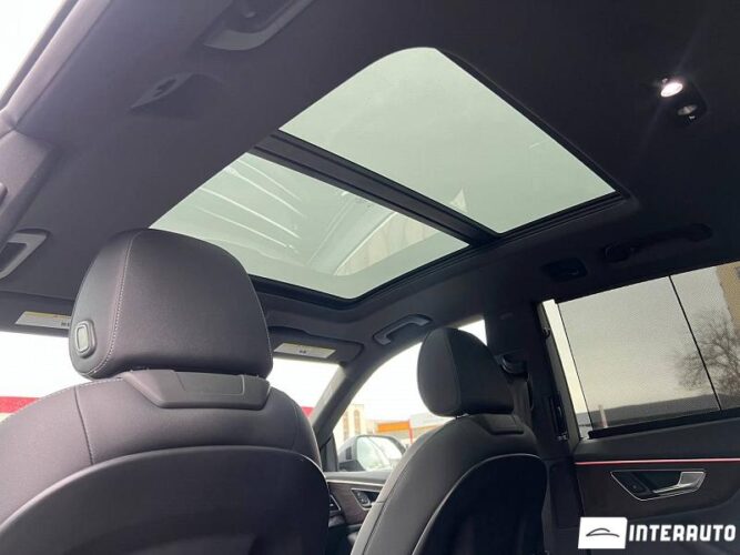 Audi Q8 63 interauto-car