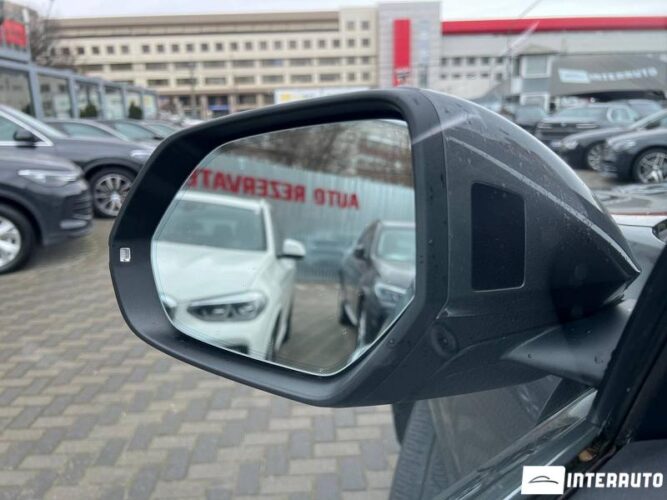 Audi Q8 45 interauto-car