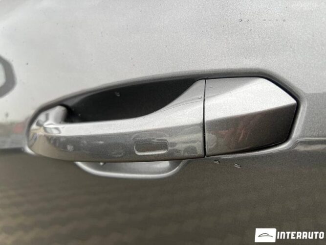 Audi Q8 46 interauto-car