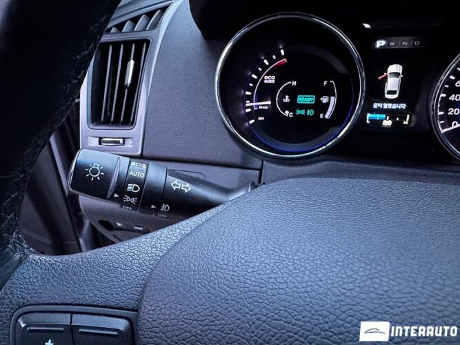 Hyundai Sonata 43 interauto-car