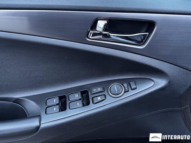 Hyundai Sonata 49 interauto-car