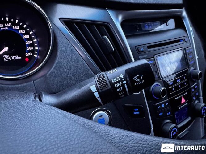 Hyundai Sonata 44 interauto-car