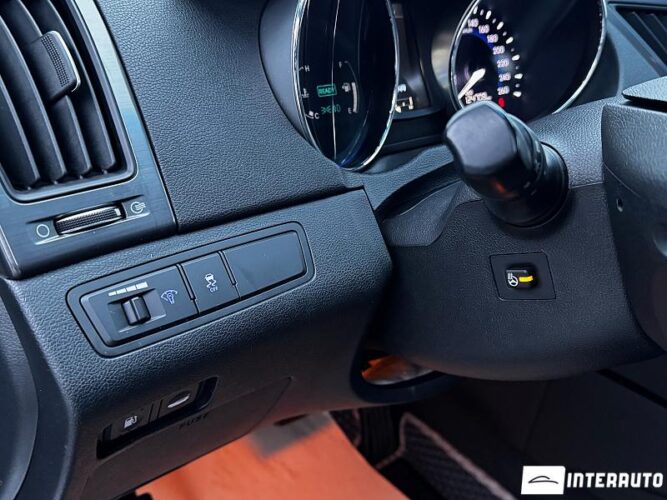 Hyundai Sonata 47 interauto-car