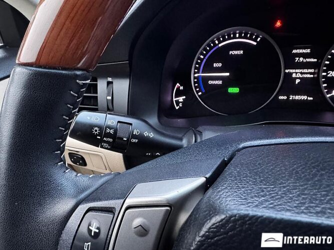 Lexus ES 300h 47 interauto-car