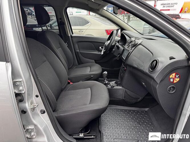 Dacia Logan MCV 35 interauto-car