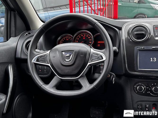 Dacia Logan MCV 37 interauto-car