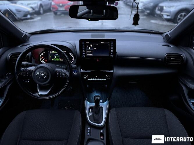 Toyota Yaris Cross 43 interauto-car