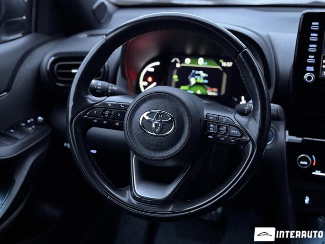 Toyota Yaris Cross 44 interauto-car
