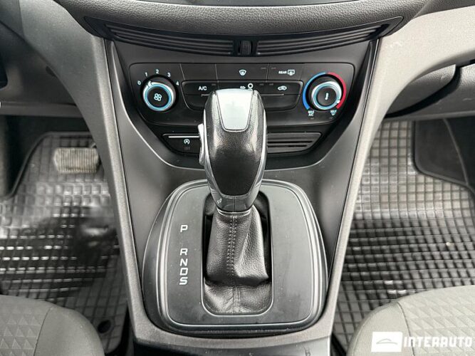 Ford C-MAX 41 interauto-car