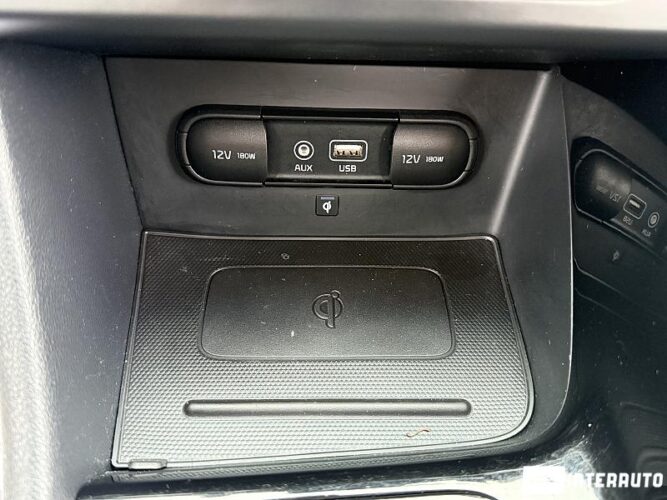 Kia Niro 45 interauto-car