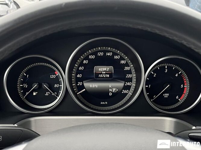 Mercedes E 200 40 interauto-car