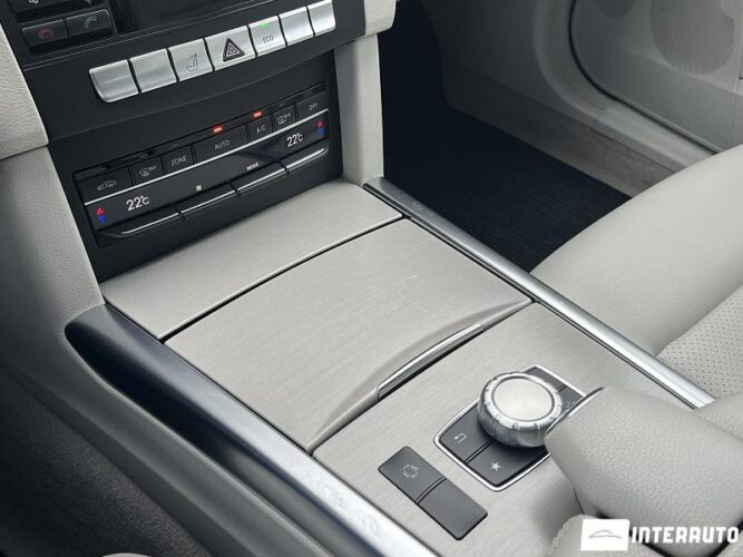 Mercedes E 200 43 interauto-car