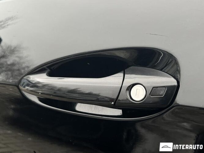 Mercedes E 200 34 interauto-car