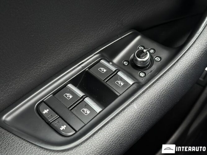 Audi Q7 42 interauto-car