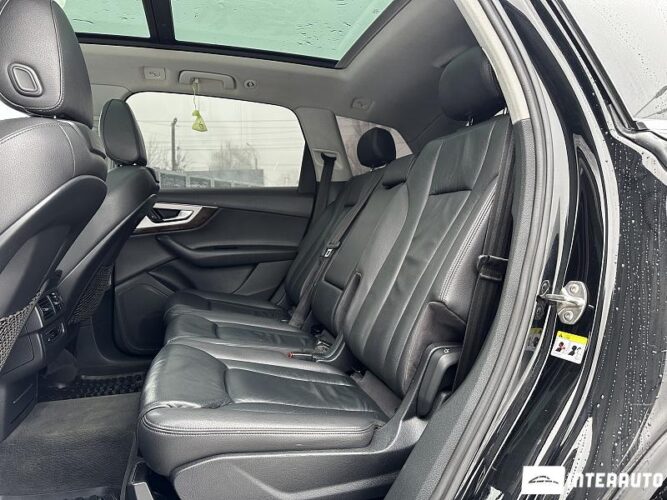 Audi Q7 55 interauto-car