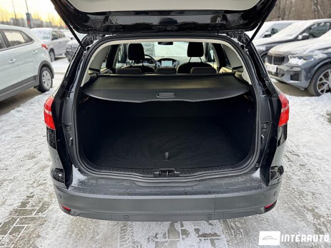 Ford Focus 36 interauto-car