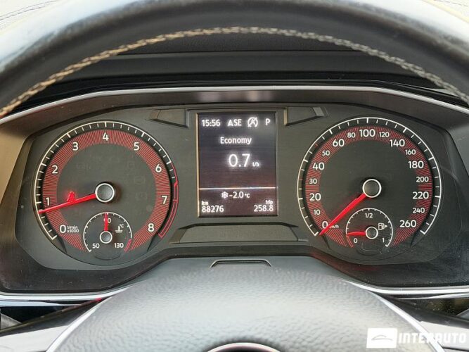 Volkswagen Jetta 44 interauto-car