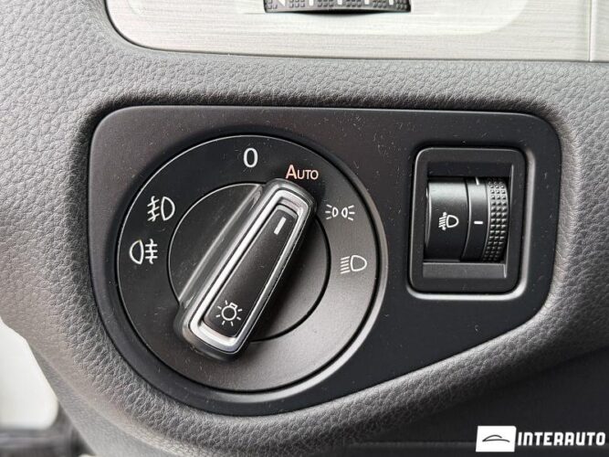 Volkswagen Golf 34 interauto-car