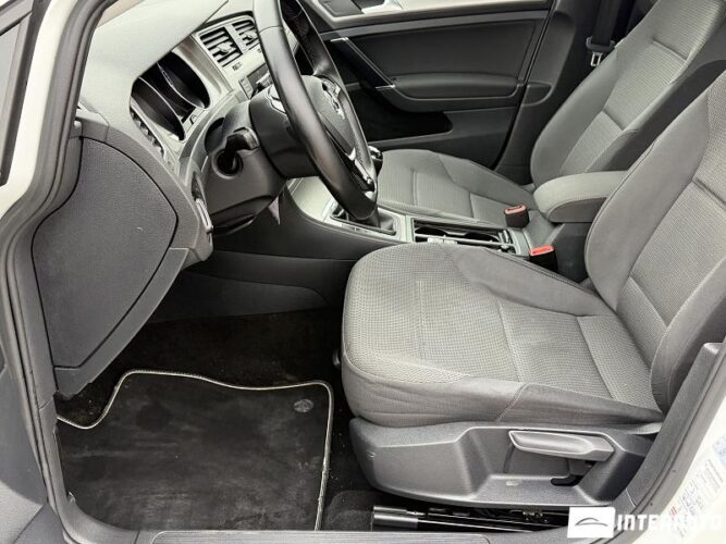 Volkswagen Golf 31 interauto-car