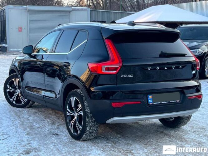 volvo XC 40 2021