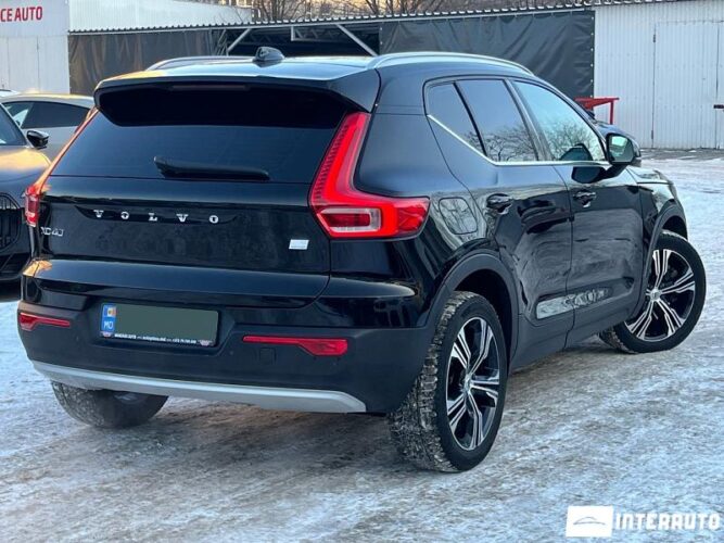 volvo XC 40 2021