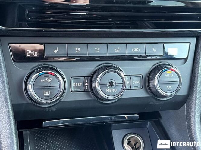 Skoda Superb 41 interauto-car