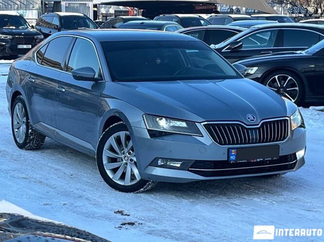 Skoda Superb 33 interauto-car