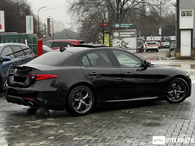 Alfa Romeo Giulia 37 interauto-car