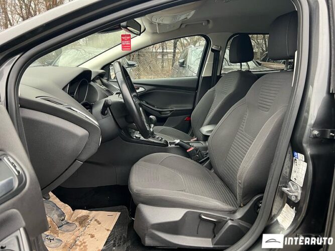 Ford Focus 36 interauto-car