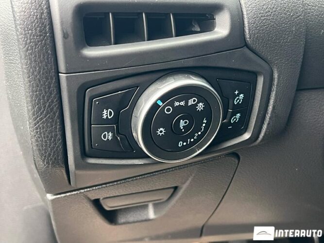 Ford Focus 39 interauto-car